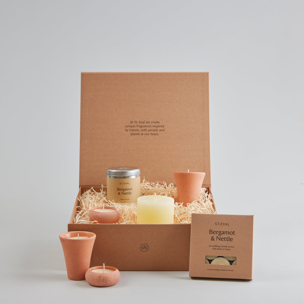 Bergamot & Nettle Hamper ST. EVAL